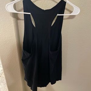 Lululemon black sz 8 tank